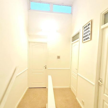 Cosy Luxurious 3 Bedroom House, Free Parking, Free Wifi, Private Garden, Free Netflix Havering Extérieur photo